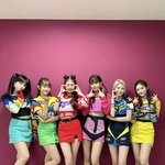 아이브 옷 파워레인저같음