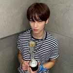 <b>덥즈</b> 이각도 좋다
