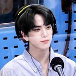 근데 <b>영훈</b> 진짜 잘생겼는데