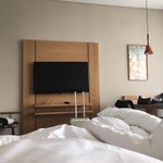 疲<b>れて</b>眠ります。