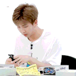 [군대] 손으로 <b>설명서</b> 읽는