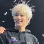 [이것좀봐줘] <b>비즈</b>키링 만들엇어 봐줘