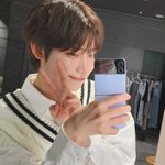 [엔하이픈] 선우 핸드폰 <b>산</b>건가?