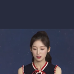 이 머리 생머리일까 <b>갈색</b>염색일까