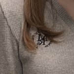 [이것좀봐줘] <b>이</b> 브랜드?<b>옷</b> <b>정보</b> 아는 사람 ㅠㅠ