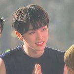 <b>성찬</b> 눈 ㅈㄴ 초롱초롱하네