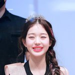 장원영 19번째 생일 축<b>하행</b>❤️