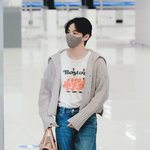 <b>뷔</b> 가디건 탐난다