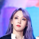 같은 그룹 서로 다른 <b>그림체</b>