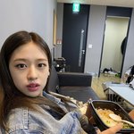 연<b>옌들</b>은 후면으로 그냥 찍어도 이쁜 게 신기하다