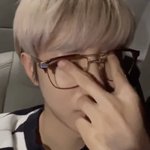 알람소리 하나도 못듣는애 있냐…