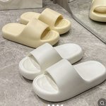 비올때 <b>욕실화</b> 신고다니면 웃겨..??