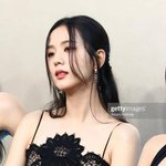 나만 <b>무릎뼈</b> 튀어나오게 마르고 싶냐