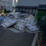 어제 새벽에 <b>잠잠</b>해서 태풍 걍
