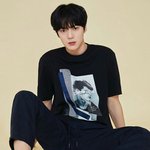 30대인 게 믿기지 않는 <b>현역</b> 아이돌