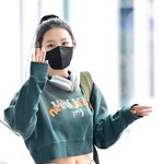 레드벨벳 슬기 오늘자 공항 <b>출국</b> 사진
