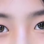 민지가 낀 <b>렌즈</b>랑 비슷한 <b>렌즈</b> 없냐