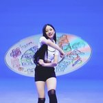 [모두드루와] 공식 뮤비에도 못생긴 뉴진스 멤버.jpg
