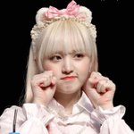 [<b>리즈</b>] <b>리즈</b> 얼굴이 부해보인다