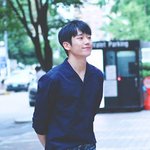 첫 눈에 반할 <b>멜로</b>눈빛의 남배우