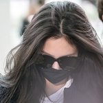 제니 머리숱 진짜 <b>풍성</b>하다