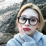 이런 <b>뿔테</b>안경 ㅂㄹ임?