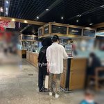 더보이즈 <b>영훈</b>, 현재 갤러리아 목격담 떴음