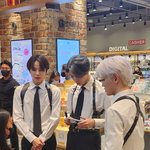 [NCT칠프] 애들 지금 <b>부산</b> 영풍문구 인증ㅇ