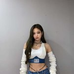 제니 이 <b>의상</b> ㄹㅈㄷ인 듯