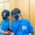 <b>가슴</b> 크면 옷 머입어야함