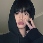 [ㅈㄱㄴ] 남자가 뭔 <b>입술</b> <b>보정</b>을,,
