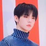 투바투 연준 <b>흑발</b> 왤케 잘생김 미쳤네