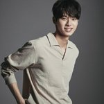 뮤뱅 새<b>엠씨</b> 어디 나온 배우야?