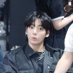 초롱초롱한 강아지 눈망울 <b>방탄정국</b>
