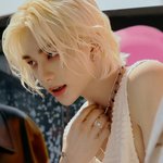 <b>현진</b> 금발 뭐냐