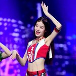 장원영 이거 11자복근 아냐?