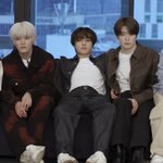 [NCT칠프] 정우 양옆에 <b>본인</b> 얼굴픽 끼고있는거