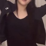 이거 옷 <b>정보</b> 좀…