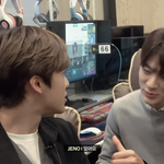 뒤에서 <b>여캠</b> 보는거임?