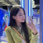 [댓글부탁해] 이럴거면 왜 스카 중딩 <b>출입</b> 금지 ㅇㅈㄹ함?