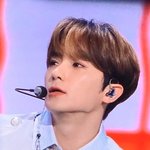 <b>현재</b>느 흘러내려서 다 싫어함