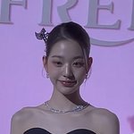 [댓글부탁해] 나 장원영처럼 <b>옆통수</b> ㄹㅇ 없는데