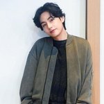 방탄 뷔 아직 <b>덕질</b>하는사람 있음?