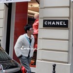 지디 <b>파리</b>에서 방금뜬 뉴짤