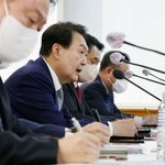 尹대통령, ‘킹<b>달러</b>’에 4대그룹 만났다… “24시간 점검 체제 가동”