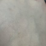 나 <b>손등</b> 진짜 하얀듯