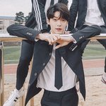 [댓글부탁해] 투바투 교복사진 좀...