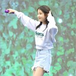 아이유 오늘자 공연 <b>직캠</b>