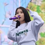 아이유 오늘 공연중인데 <b>끝남</b>