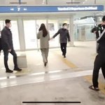 장원영은 신기할 정도로 공항에 팬들이 안와주는듯..